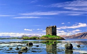 Castillo Urquhart en el Lago Ness